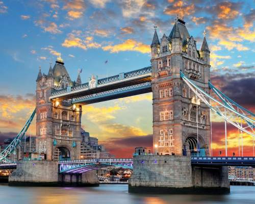 The Tower Bridge in London.jpg